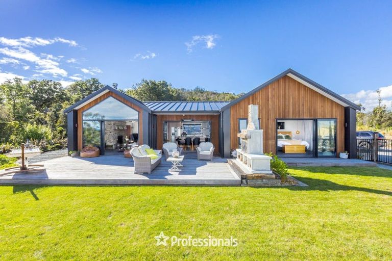 Photo of property in 263 Fairview Drive, Akatarawa, Upper Hutt, 5372