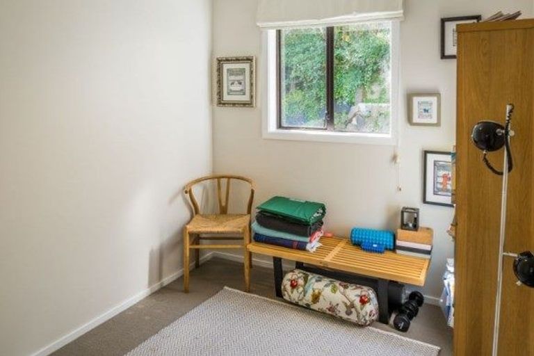 Photo of property in 26 Kiriwai Road, Paremata, Porirua, 5024