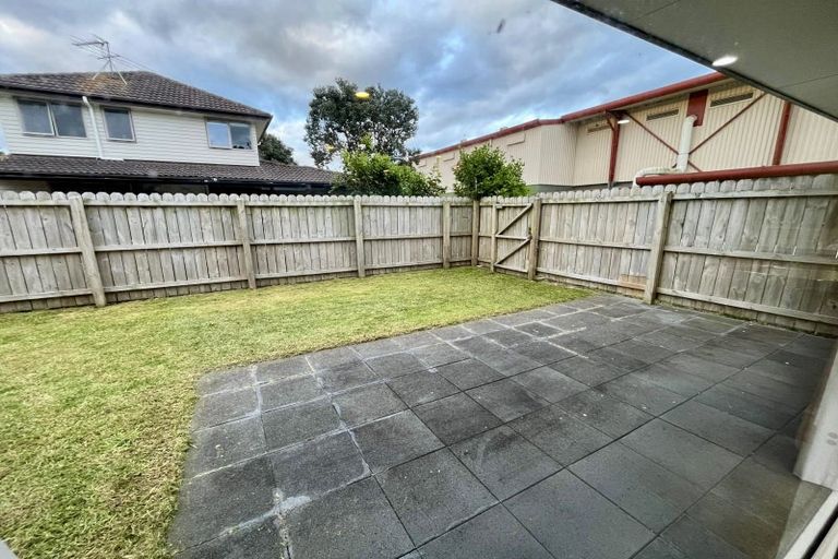 Photo of property in 13 Zabeel Crescent, Takanini, 2112