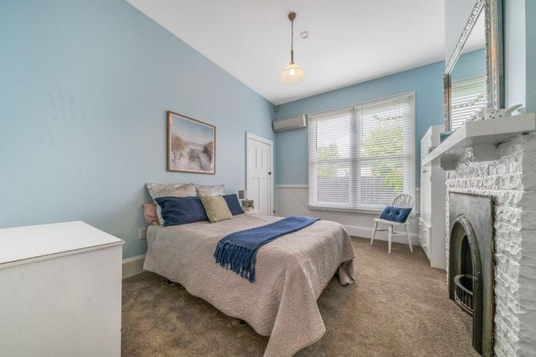 Photo of property in 184 Main North Road, Redwood, Christchurch, 8051