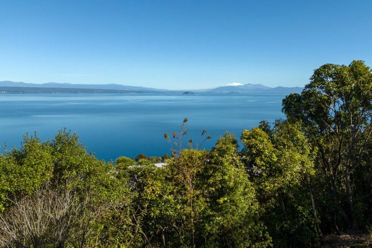 Photo of property in 45 Whakamoenga Point, Acacia Bay, Taupo, 3385