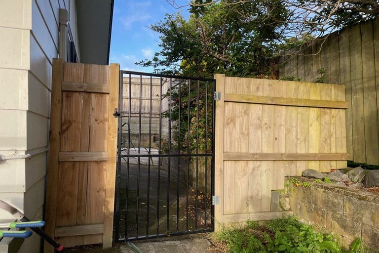 Photo of property in 22 Cleat Street, Whitby, Porirua, 5024