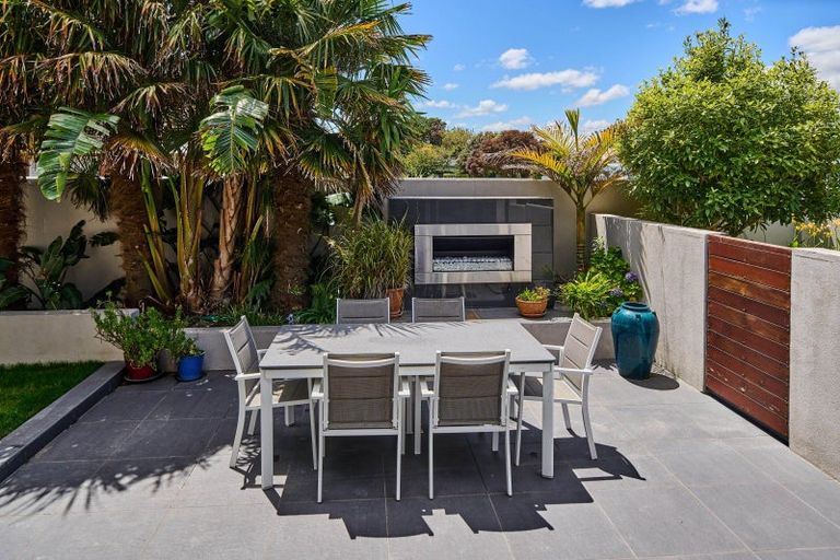 Photo of property in 29d Wai-iti Crescent, Woburn, Lower Hutt, 5010