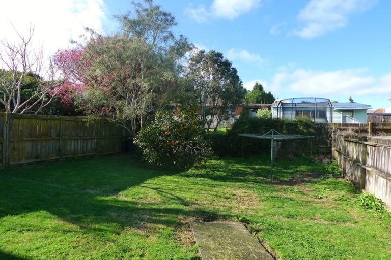 Photo of property in 2/60 Gardner Avenue, New Lynn, Auckland, 0600