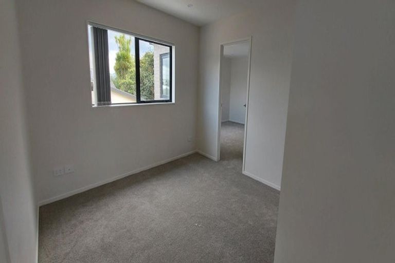 Photo of property in 708b Te Atatu Road, Te Atatu Peninsula, Auckland, 0610