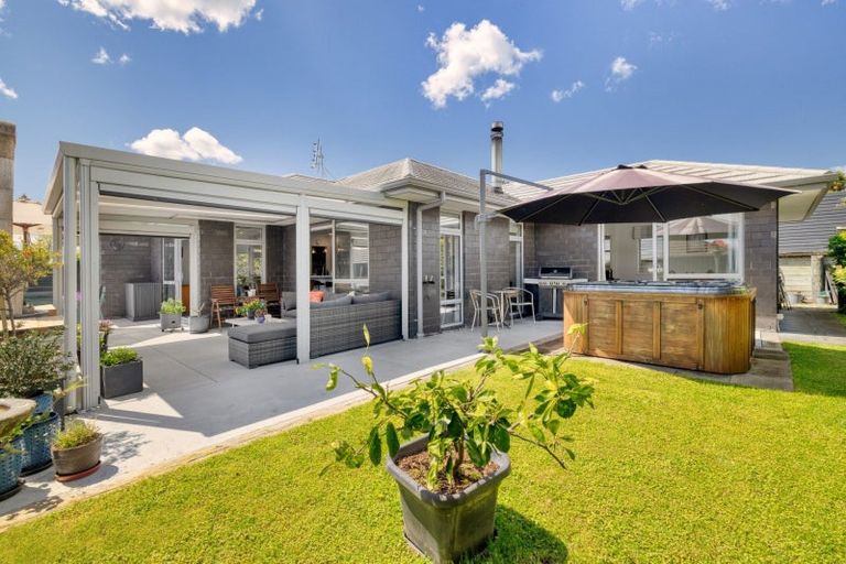 Photo of property in 2 Bernies Way, Ohauiti, Tauranga, 3112