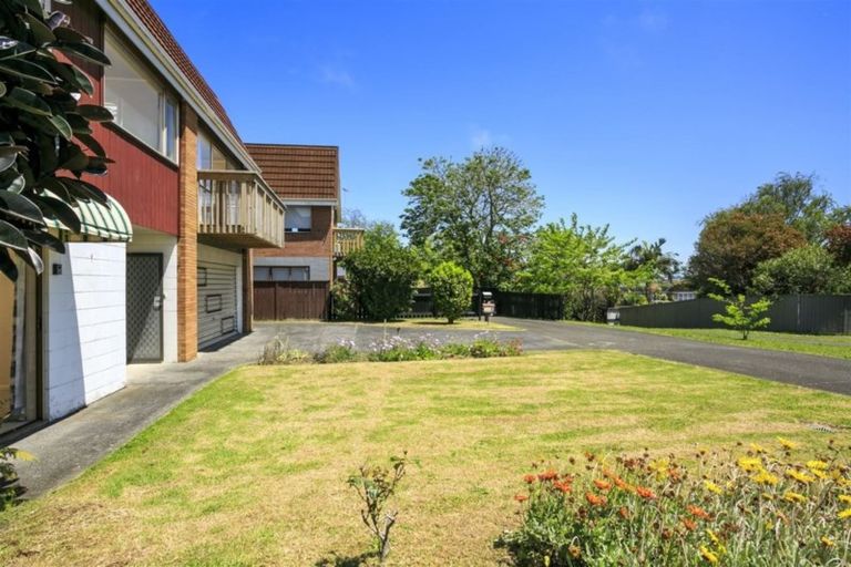 Photo of property in 2/41 Francis Street, Hauraki, Auckland, 0622