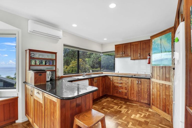 Photo of property in 52 Motuhoa Road, Tairua, 3508