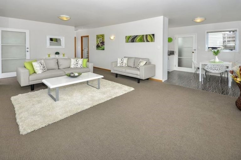 Photo of property in 1/183 Coronation Road, Hillcrest, Auckland, 0627