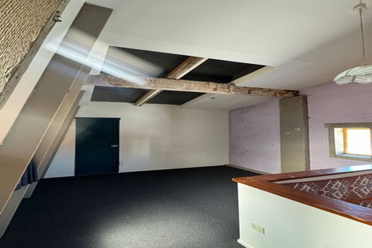 Photo of property in 8 Vogel Street, Dunedin Central, Dunedin, 9016