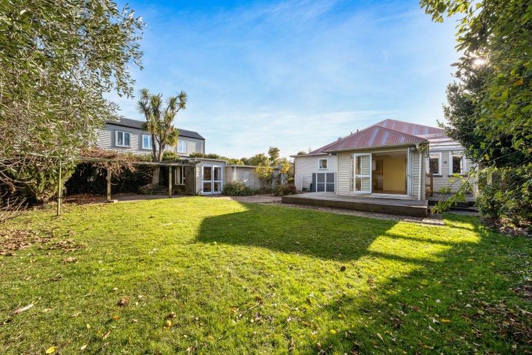 Photo of property in 78 Weston Road, St Albans, Christchurch, 8052