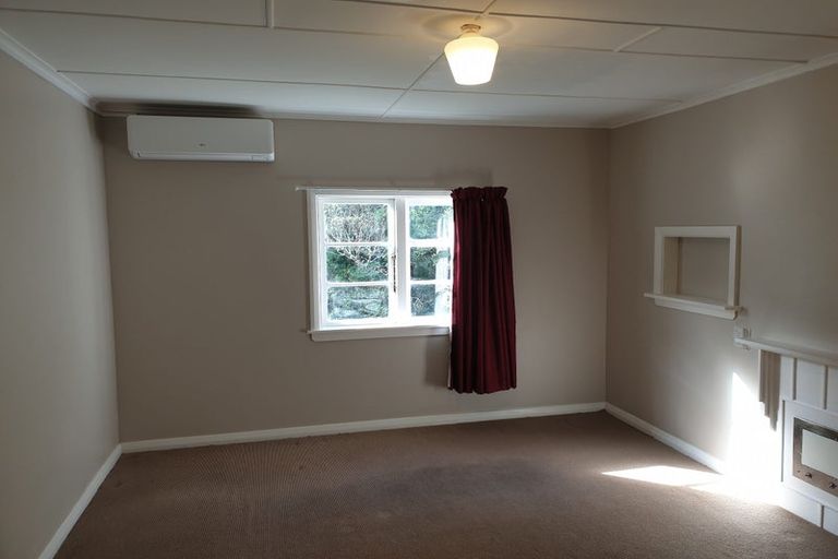 Photo of property in 44 Standen Street, Karori, Wellington, 6012