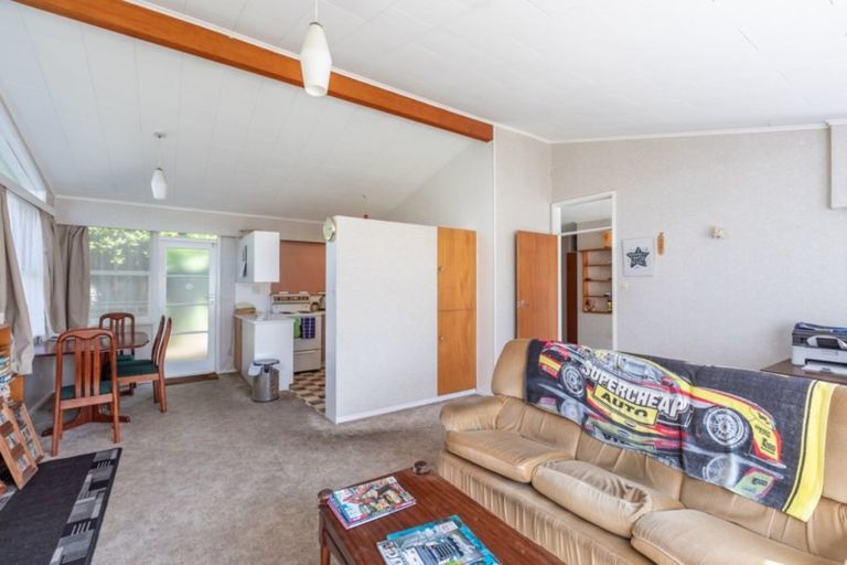 Photo of property in 2 Allen Road, Raumati Beach, Paraparaumu, 5032