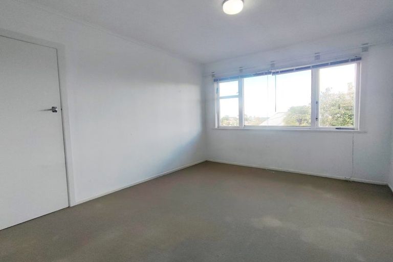 Photo of property in 13 Marina Road, Torbay, Auckland, 0630