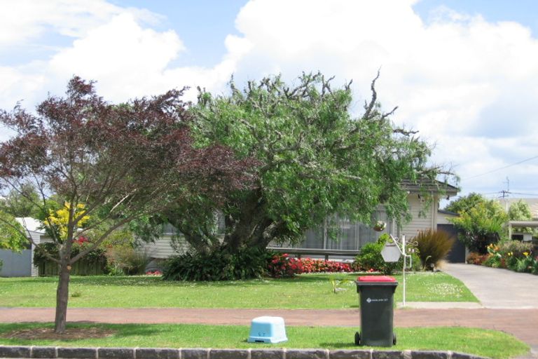 Photo of property in 23 St Michaels Avenue, Point Chevalier, Auckland, 1022