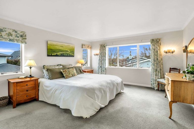 Photo of property in 42 Manapouri Crescent, Hokowhitu, Palmerston North, 4410