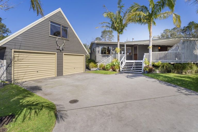Photo of property in 117 Rimu Place, Matarangi, Whitianga, 3592