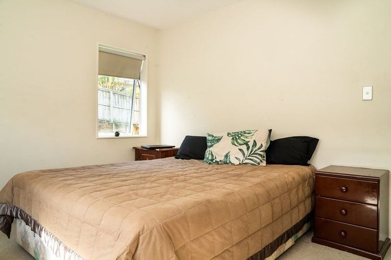 Photo of property in 130 Keri Vista Rise, Papakura, 2110