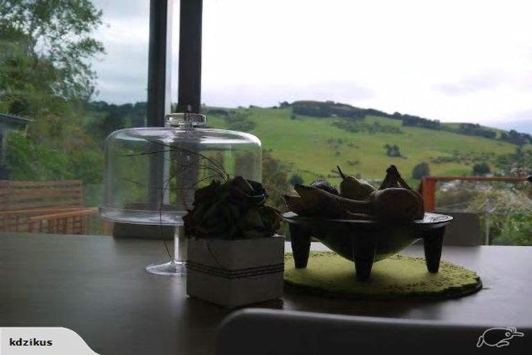 Photo of property in 28 Porterfield Street, Macandrew Bay, Dunedin, 9014