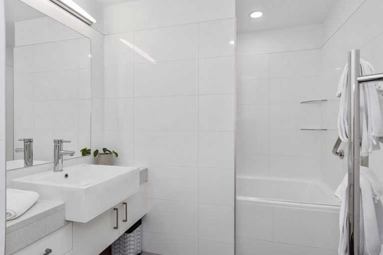 Photo of property in Vivaldi Apartments, 2/48 Marine Parade, Mount Maunganui, 3116