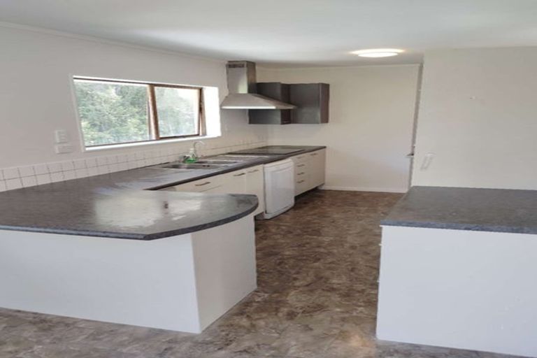 Photo of property in 4 Selwyn Avenue, Glen Eden, Auckland, 0602