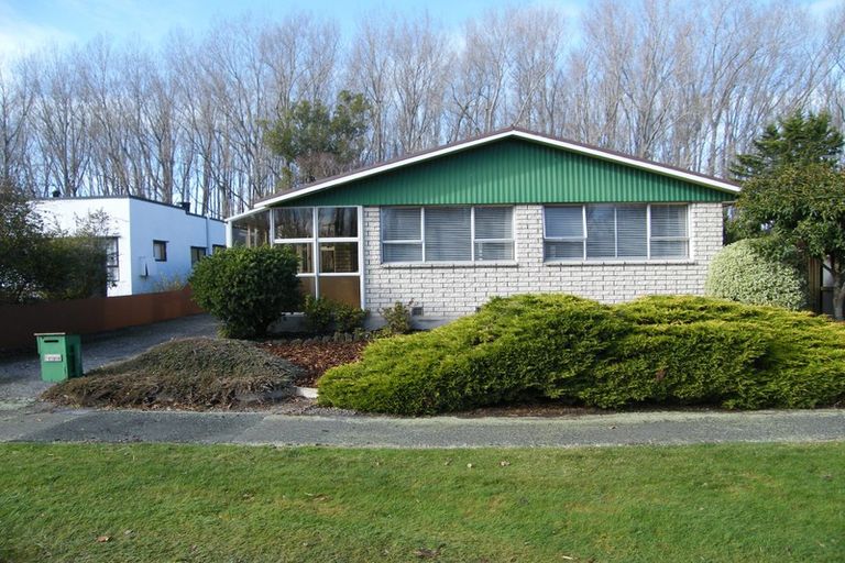 Photo of property in 100 Kainga Road, Kainga, Christchurch, 8083