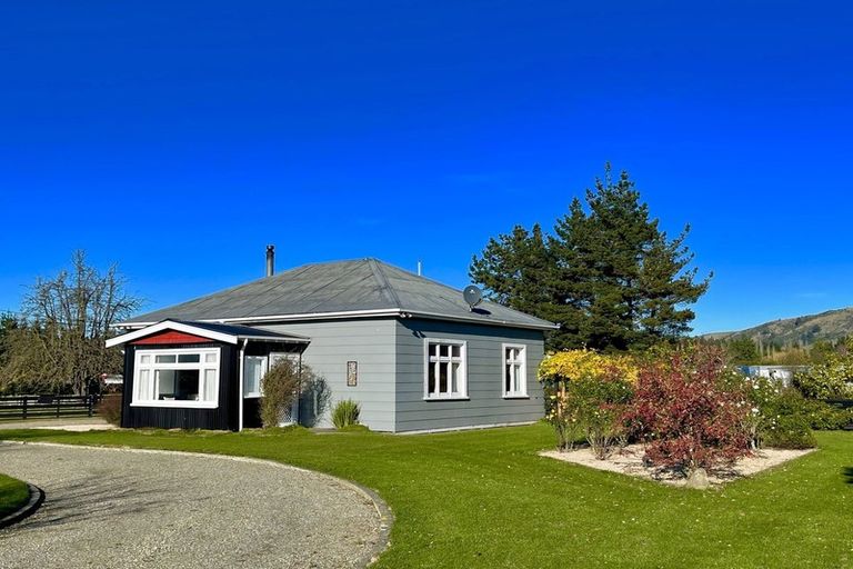 Photo of property in 64 Waihao Back Road, Waimate, 7979
