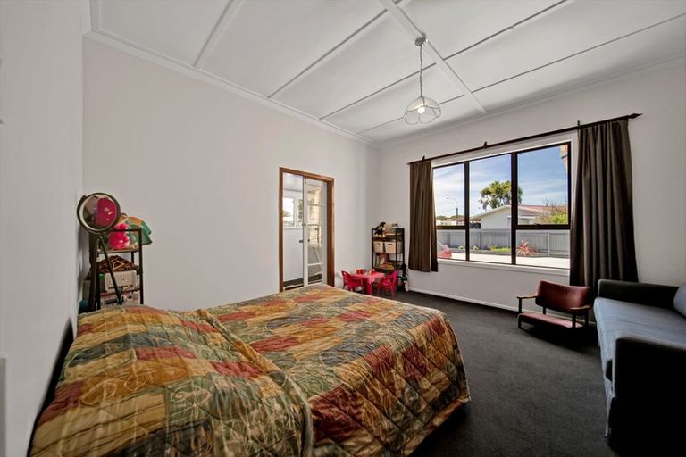 Photo of property in 16 Dixon Avenue, Hawera, 4610