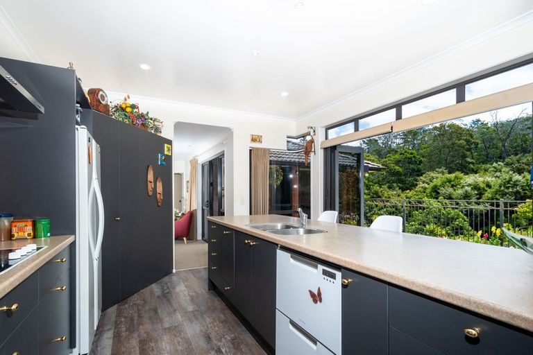 Photo of property in 56 Sapperton Drive, Henderson, Auckland, 0612