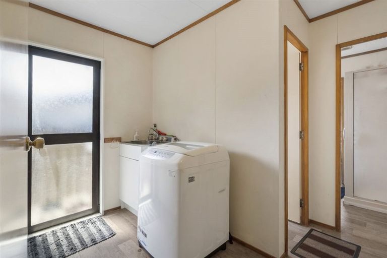 Photo of property in 1/25 Heathglen Place, Bayview, Auckland, 0629