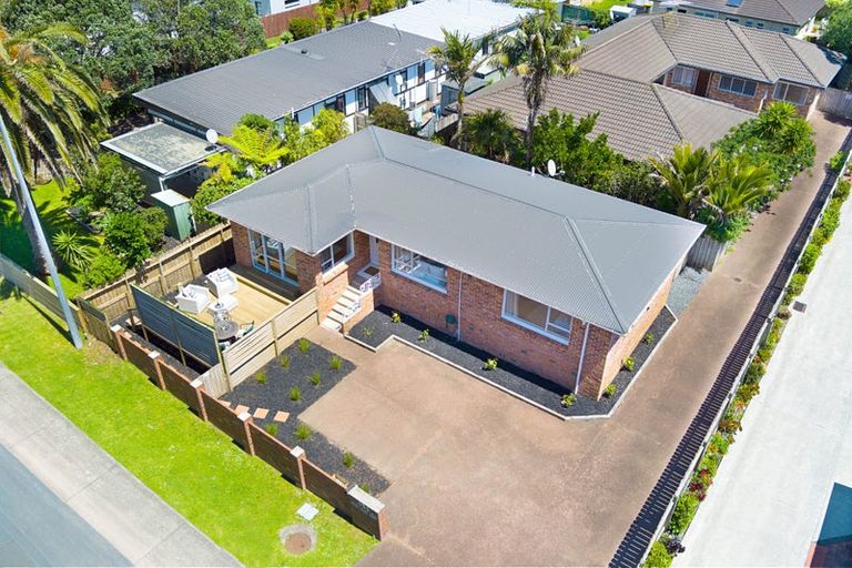 Photo of property in 1/454 Hibiscus Coast Highway, Orewa, 0931