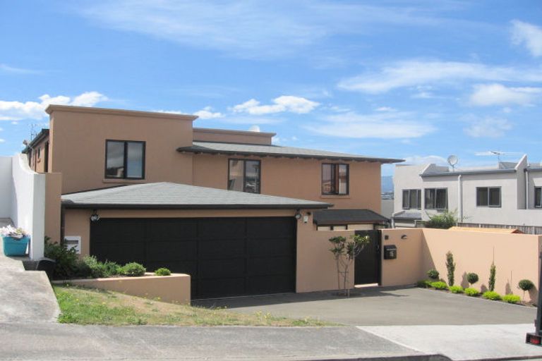 Photo of property in 15 Treasure Grove, Hataitai, Wellington, 6021