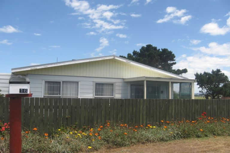 Photo of property in 16 Costello Crescent, Pukehina, Te Puke, 3189