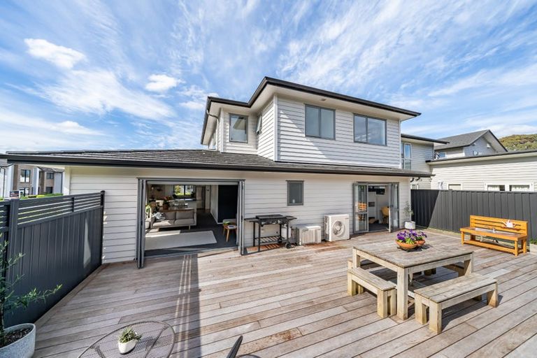 Photo of property in 9 Chalfont Road, Silverstream, Upper Hutt, 5019