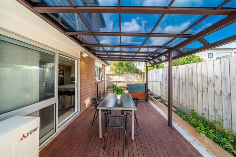 Photo of property in 46b Russell Road, Manurewa, Auckland, 2102