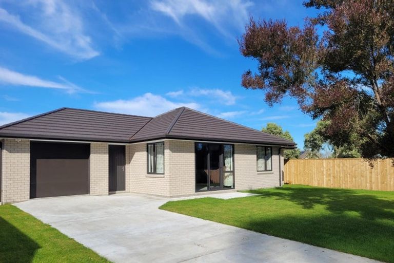 Photo of property in 77 Lincoln Road, Carterton, 5713