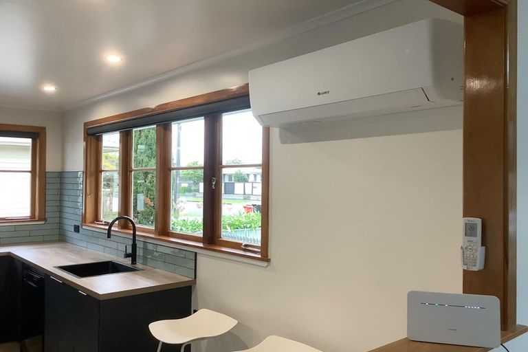 Photo of property in 22 Peters Avenue, Cloverlea, Palmerston North, 4412