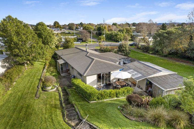 Photo of property in 32 Tararua Street, Pahiatua, 4910