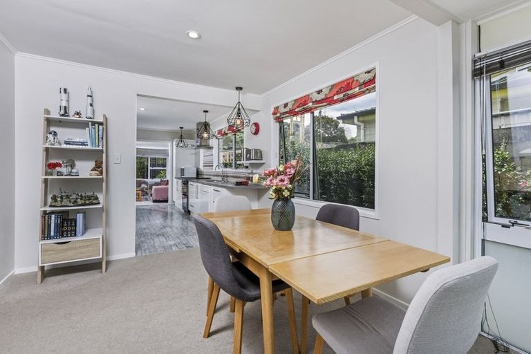 Photo of property in 80 Weatherly Road, Torbay, Auckland, 0630