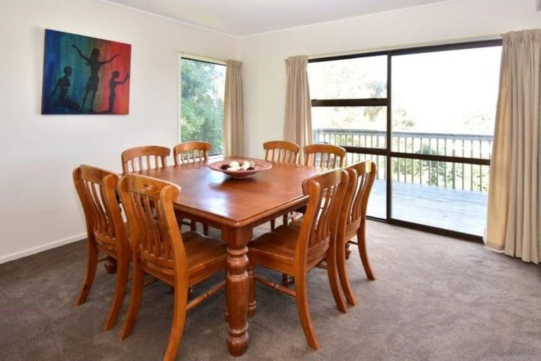 Photo of property in 15 Elizabeth Drive, West Harbour, Auckland, 0618