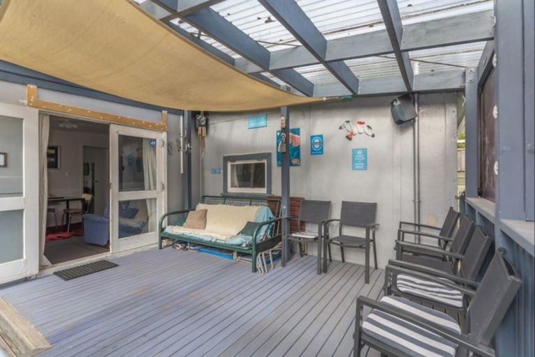 Photo of property in 145 Kahukura Avenue, Waitarere Beach, Levin, 5510