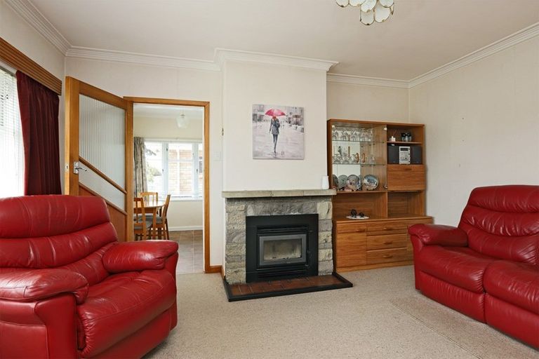 Photo of property in 10 Mill Road, Clive, 4102