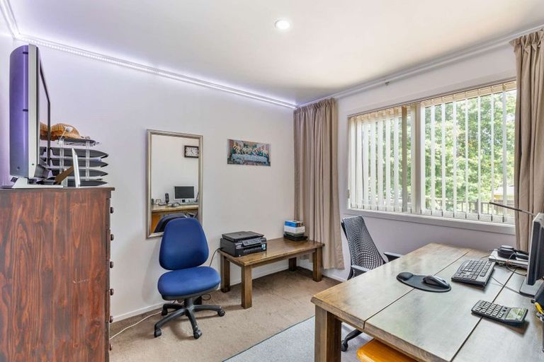 Photo of property in 4 Galilee Avenue, Red Hill, Papakura, 2110
