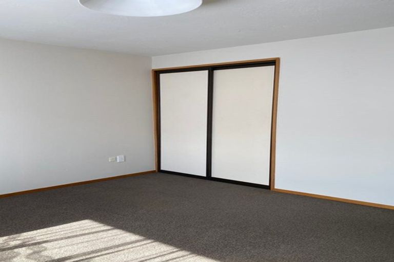 Photo of property in 2/7 Clipston Place, Halswell, Christchurch, 8025
