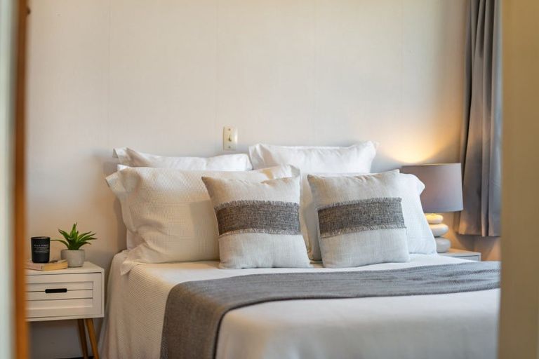 Photo of property in 3 Hawthorn Crescent, Stokes Valley, Lower Hutt, 5019