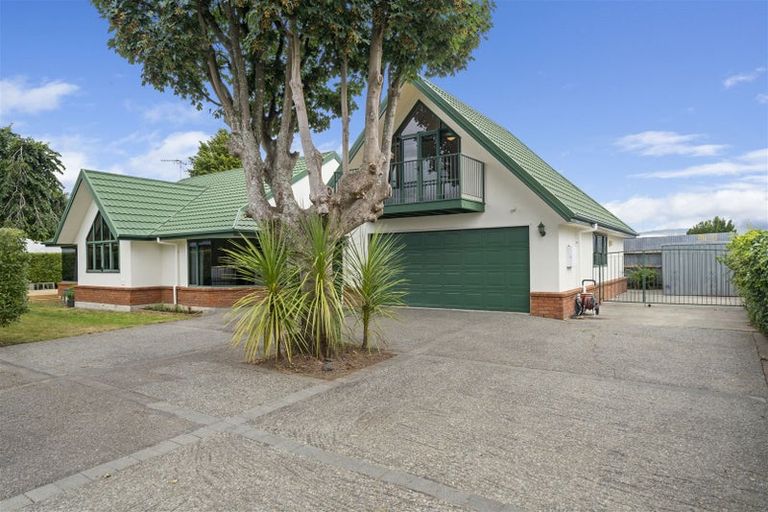 Photo of property in 86 Pahiatua Street, Hokowhitu, Palmerston North, 4410