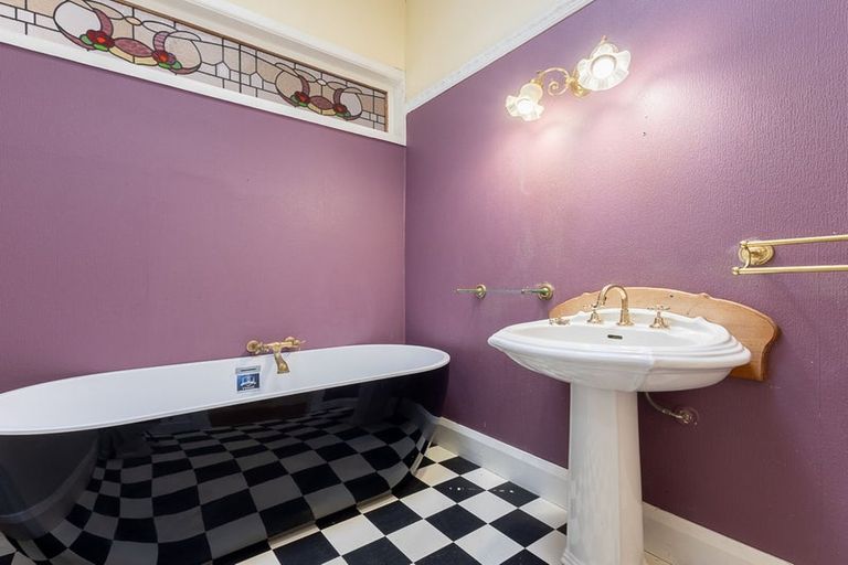 Photo of property in 10 Domain Road, Otaki, 5512