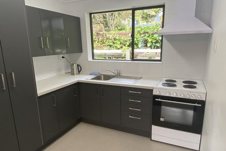 Photo of property in 2/1 Angle Street, Picton, 7220