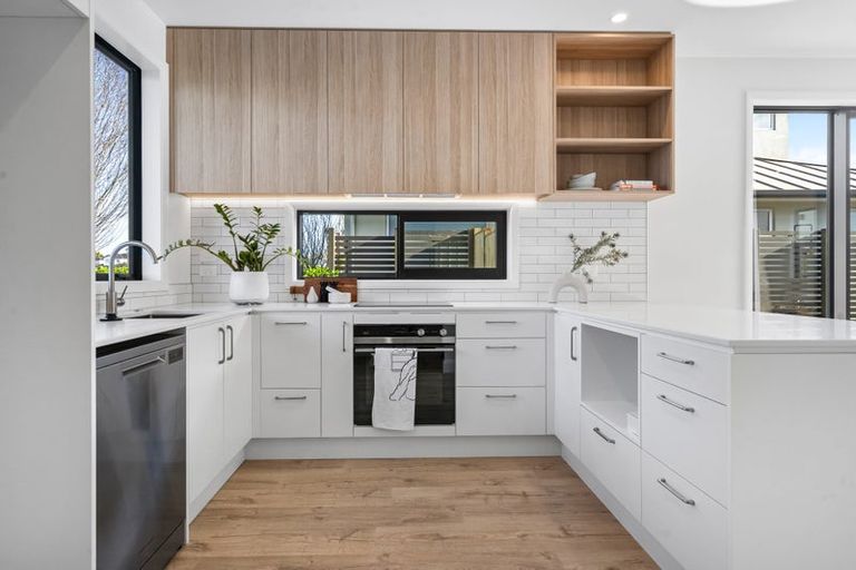 Photo of property in 30 Anchorage Drive, Karaka, Papakura, 2113