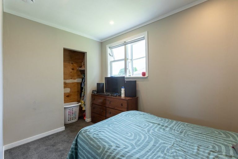 Photo of property in 33 Burgoyne Street, Woodville, 4920